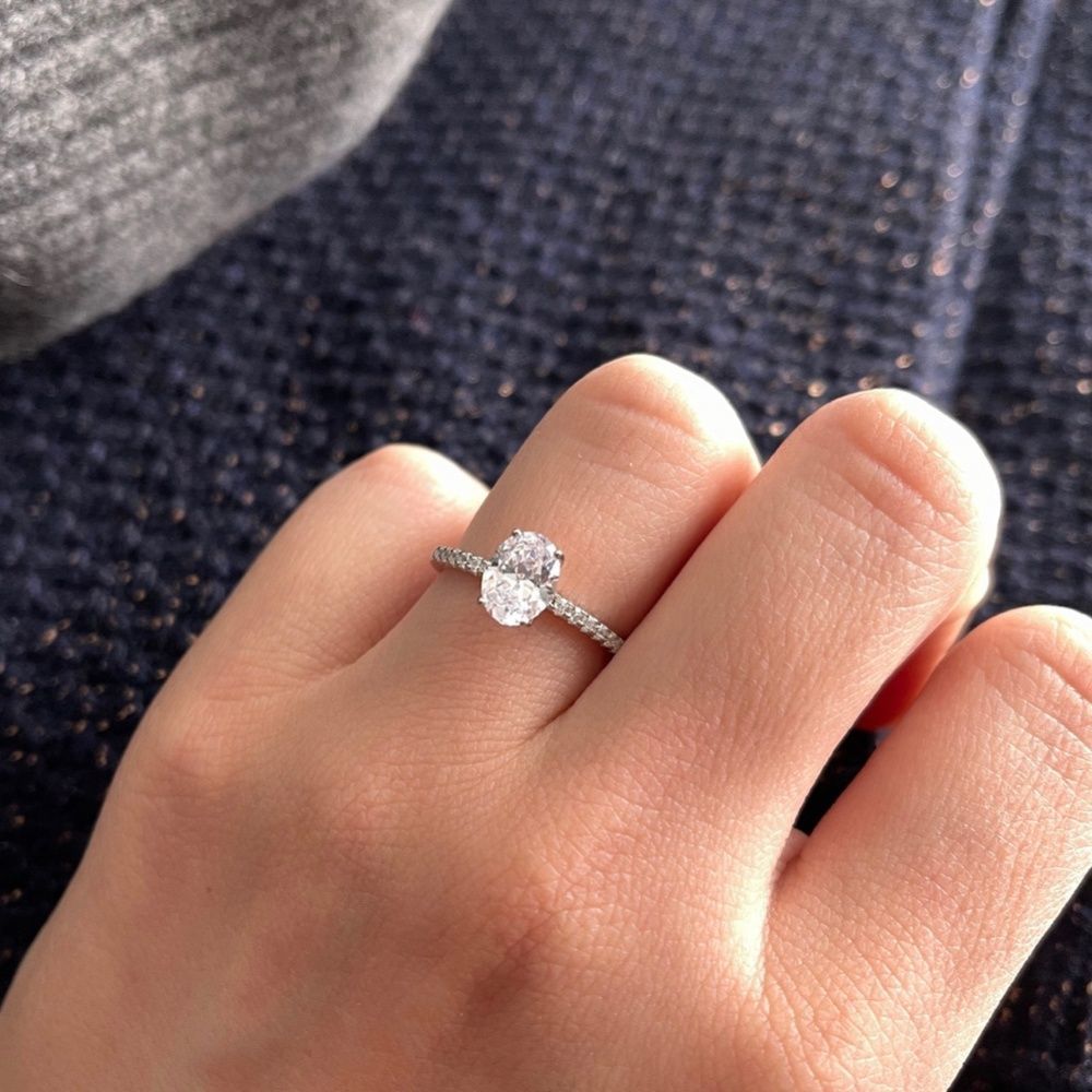 BRIDAL ENGAGEMENT RING - Picture 2 of 3